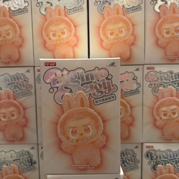 Pop Mart Big Into Energy Labubu - Picture 2 of 6